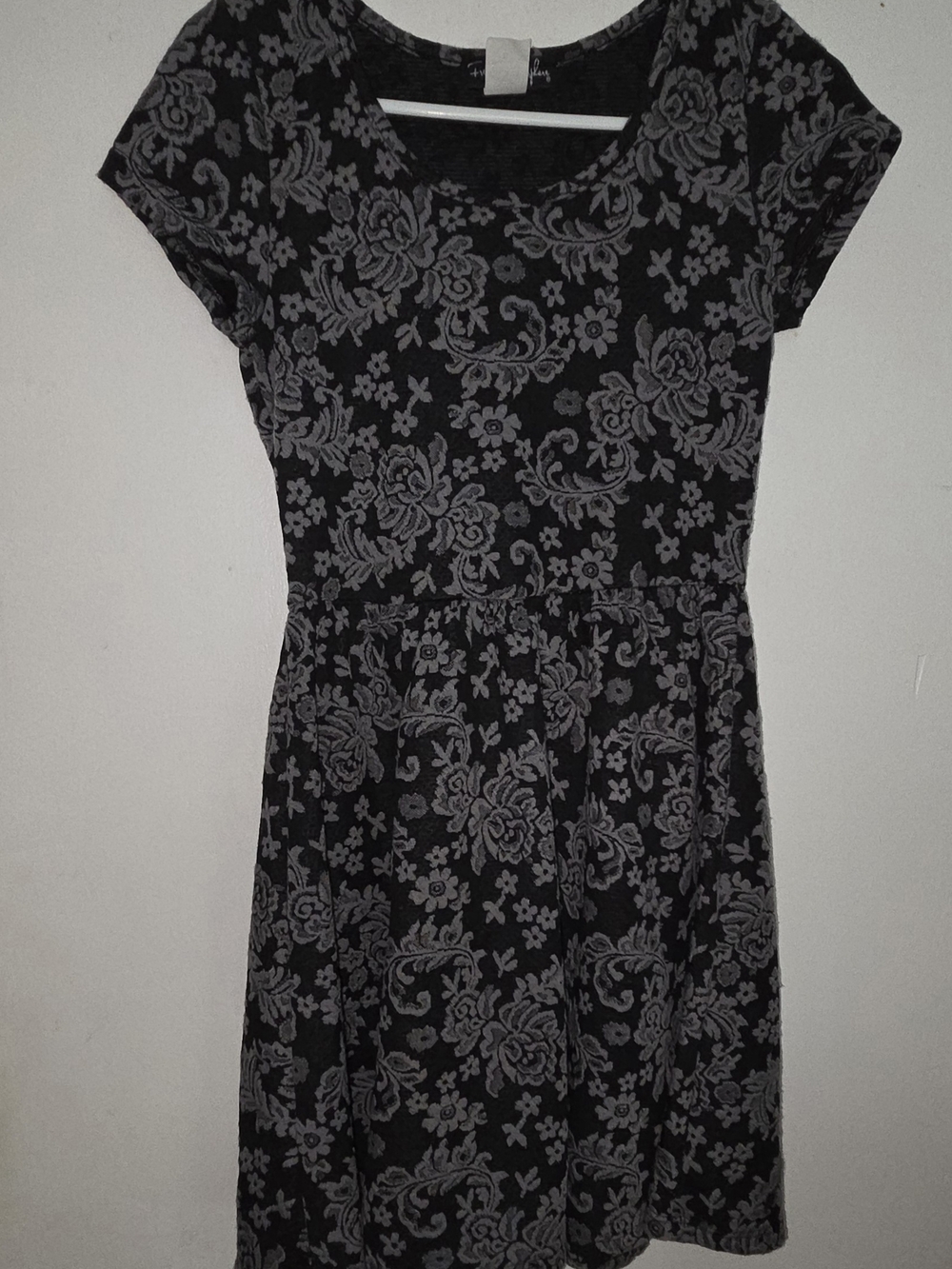 french atmosphere dress black and white flowers - SMALL